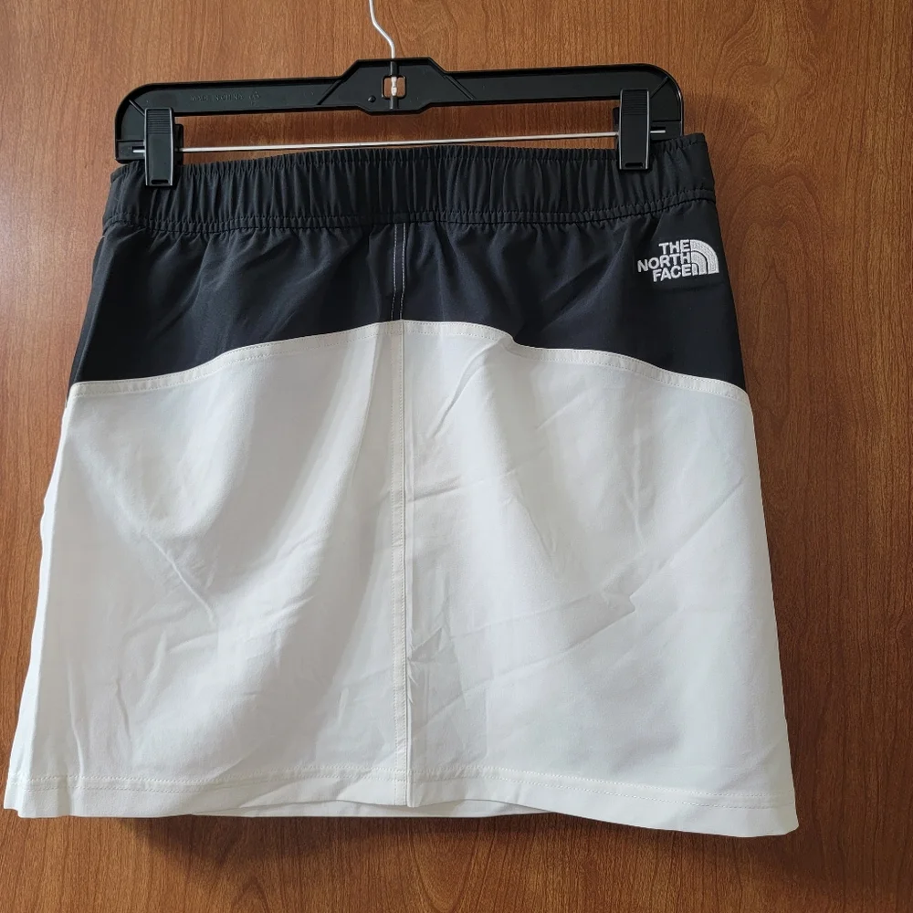 NWT North Face Trend Woven Skirt Gardenia White Exclusive to ASOS Size 10 - Picture 3 of 7